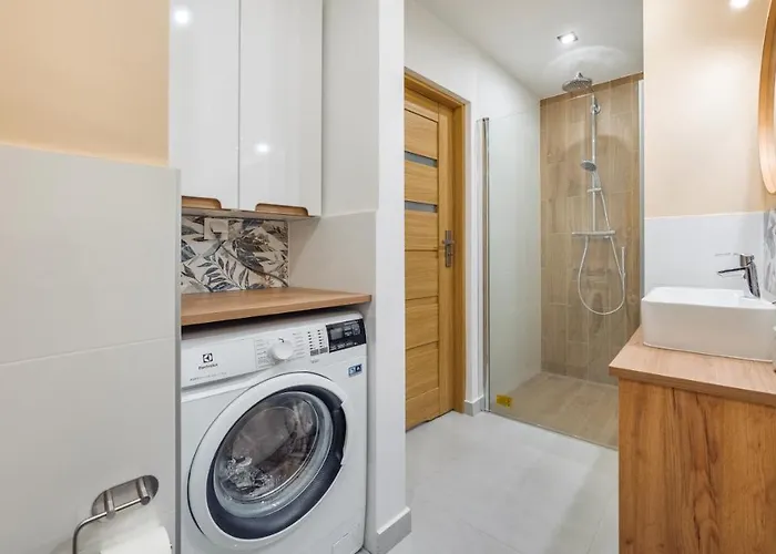 Z Parkingiem 22 C Perlowa Przystan -